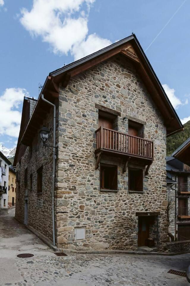 Cantal Sallent De Gallego Sencillo Y Acogedor 外观 照片